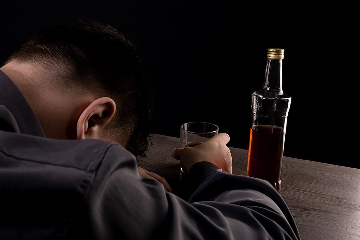 What Is Heavy Drinking? | Side Effects of Heavy Drinking